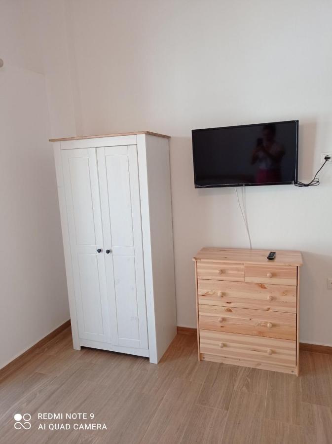 Eleven Apartment Agios Kirykos (Ikaria)